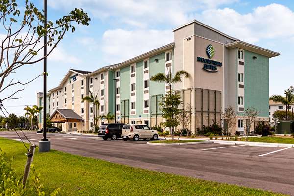 Exterior view - Woodspring Suites Golden Gate Naples - I-75, Exit 101