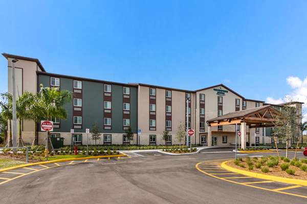 Exterior view - WoodSpring Suites Tamarac