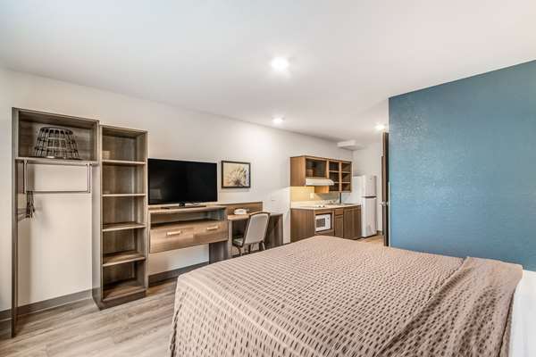  - WoodSpring Suites Airport Miami