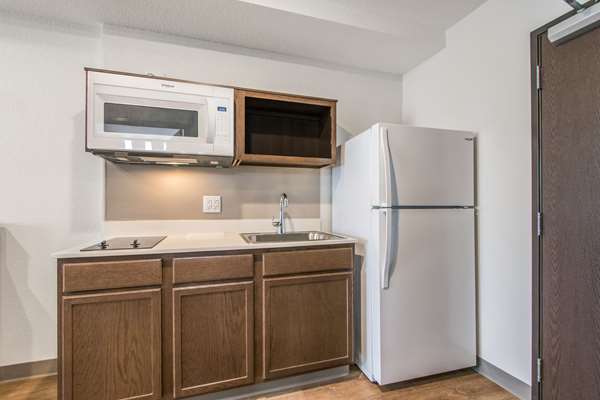  - WoodSpring Suites Airport Miami