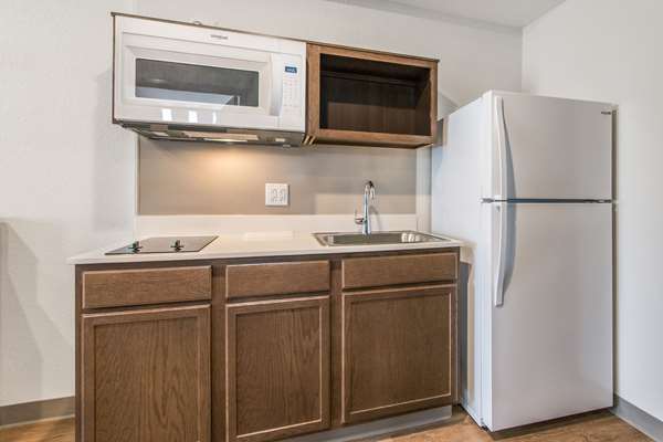  - WoodSpring Suites Airport Miami