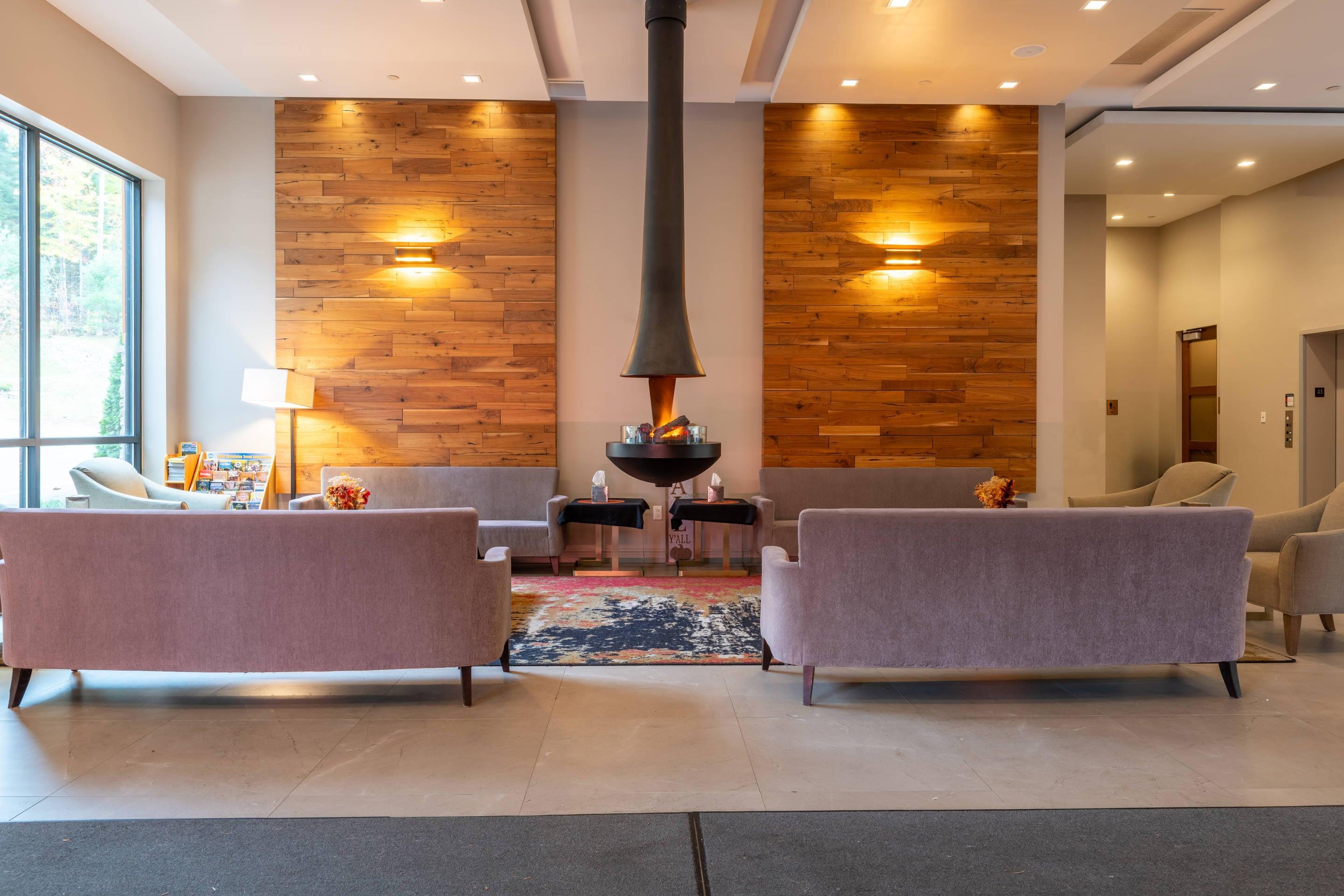 Hotel lobby | The Chandler at White Mountains, Ascend Hotel Collection