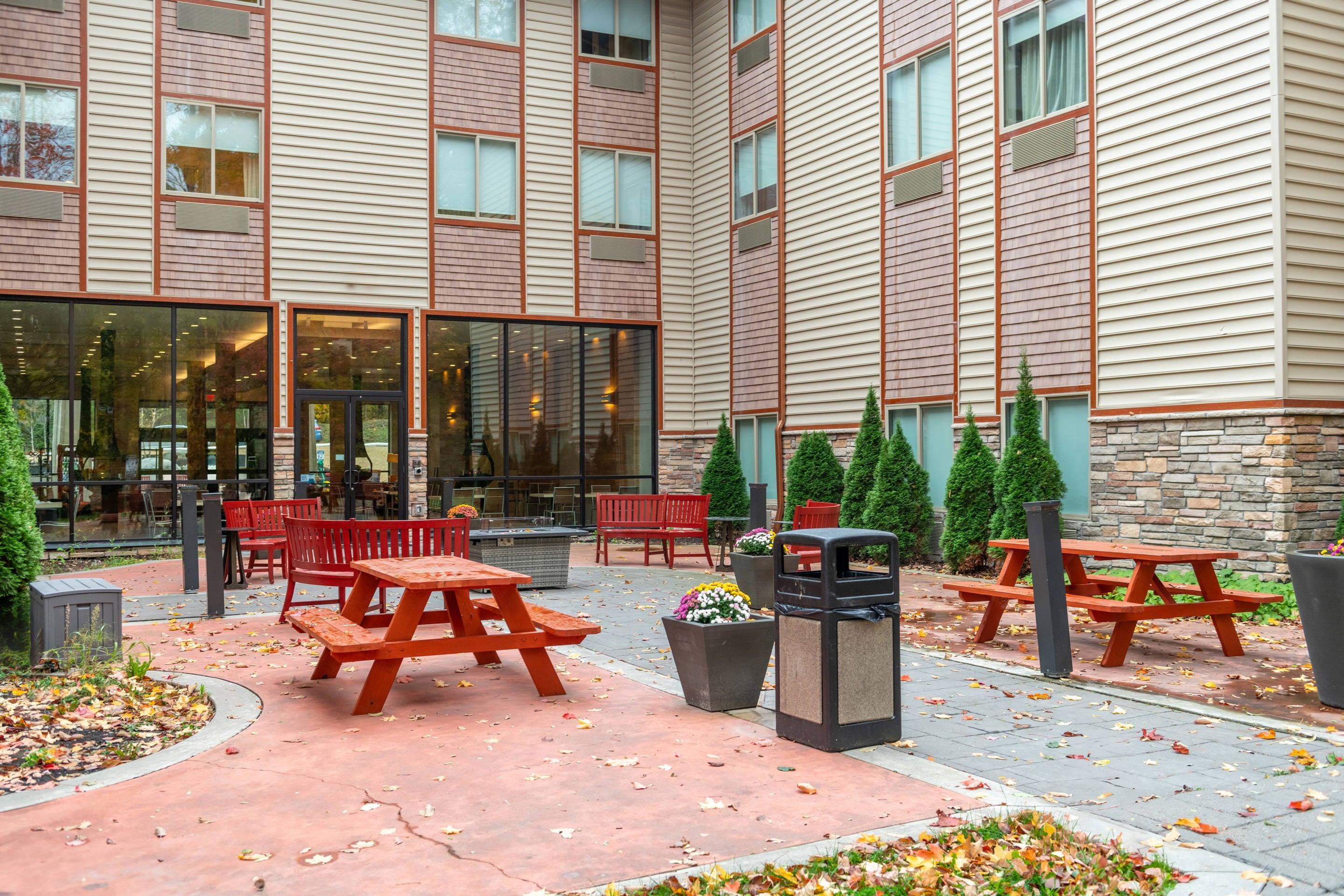 Hotel patio | The Chandler at White Mountains, Ascend Hotel Collection