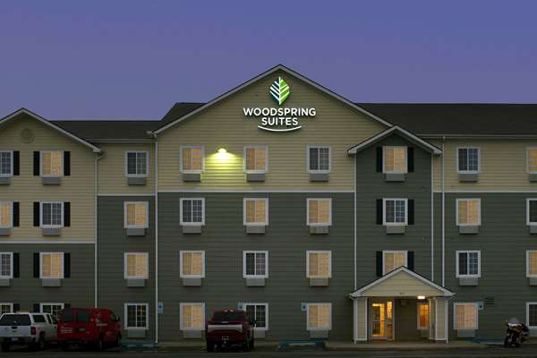 Exterior view - WoodSpring Suites Central Tulsa - I-44, Exit 231