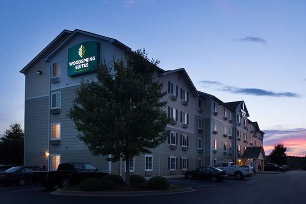 Exterior view - WoodSpring Suites Simpsonville - I-385, Exit 29