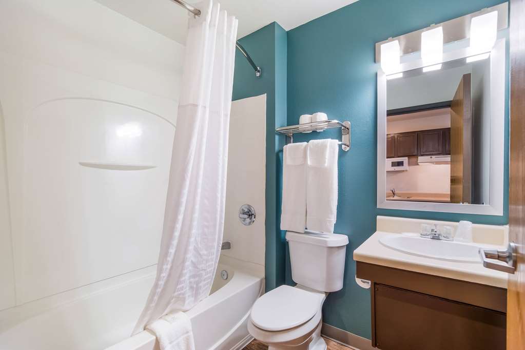 WOODSPRING SUITES NORTH CHARLESTON-guestroom-Guest Room,Bathroom,On-Site.jpg