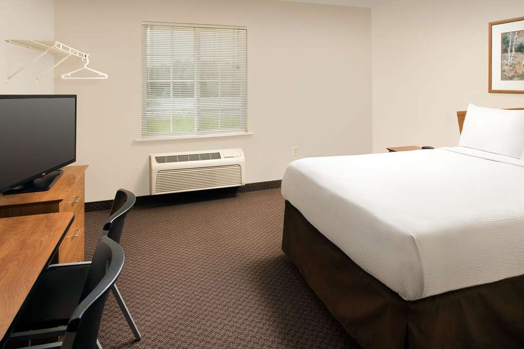 WOODSPRING SUITES LEBANON-guestroom-Guest Room,On-Site.jpg