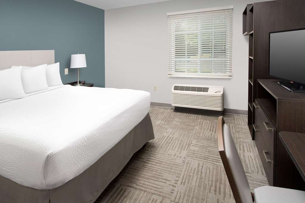 WOODSPRING SUITES MURFREESBORO-guestroom-Guest Room,On-Site.jpg