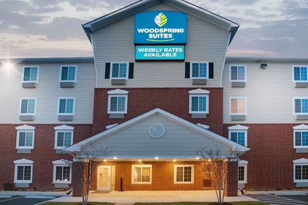 Exterior view - WoodSpring Suites Fredericksburg - I-95, Exit 130