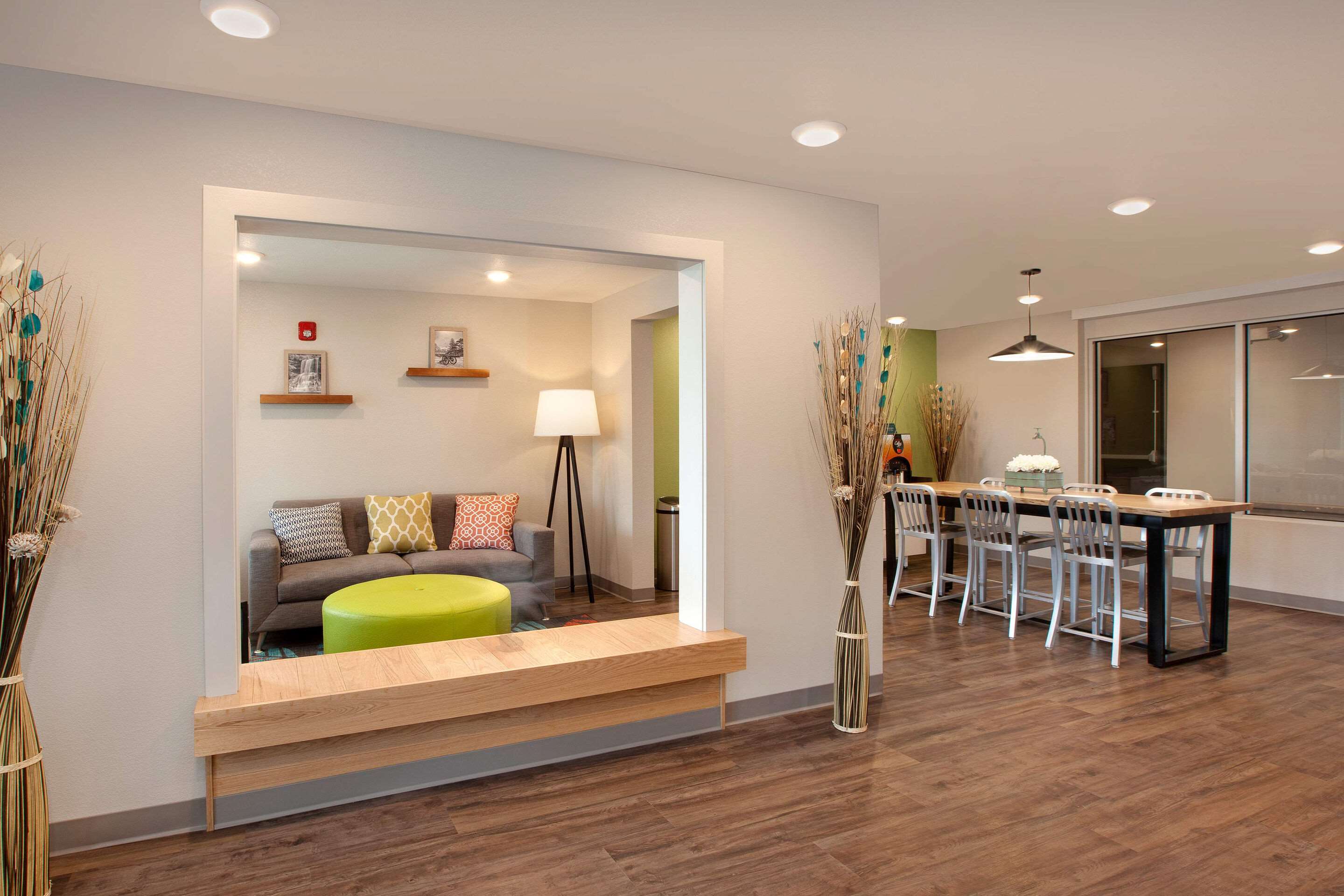 Lobby with sitting area | WoodSpring Suites Quantico