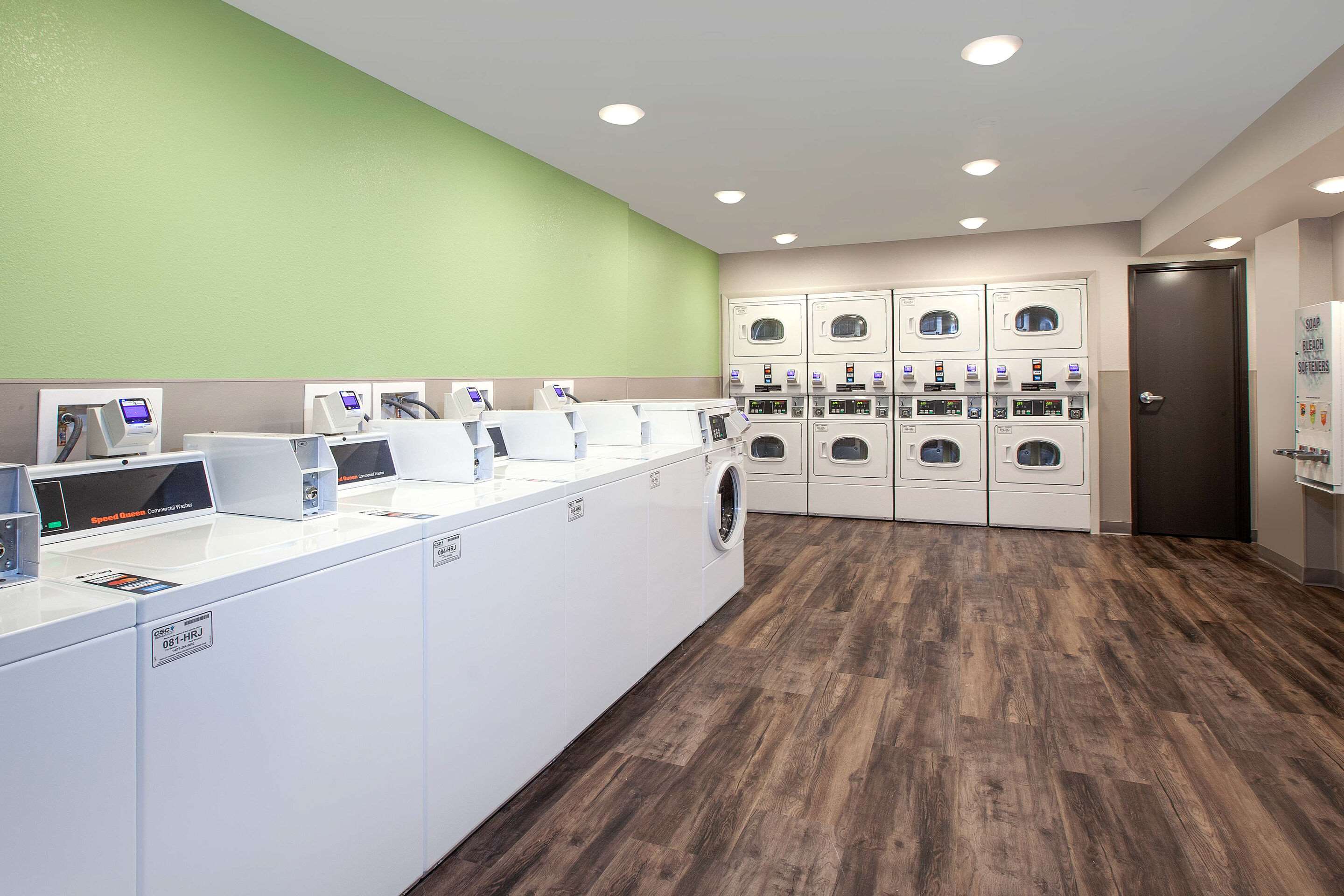 Guest laundry facilities | WoodSpring Suites Quantico