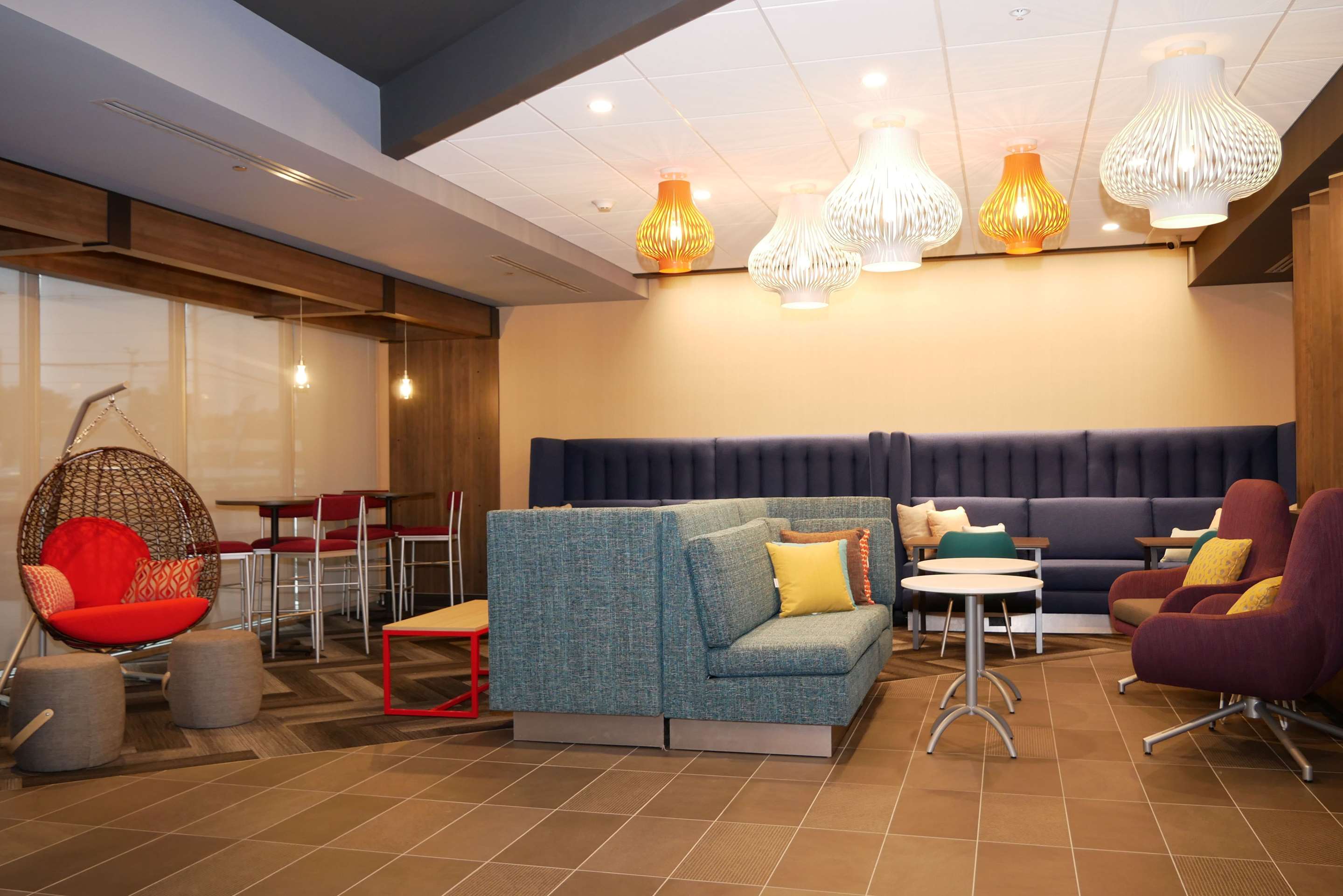 Lobby | Tru By Hilton Chambersburg, PA
