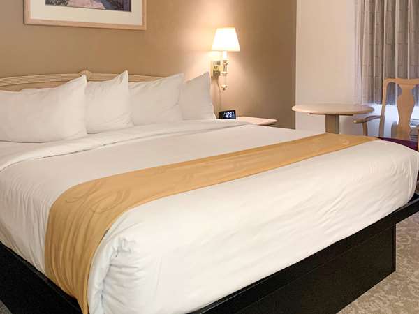 - Quality Inn East Albuquerque - I-40, Exit 166