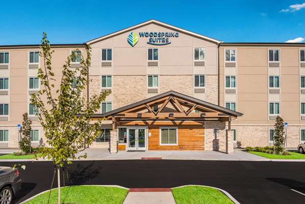 Exterior view - WoodSpring Suites Davenport