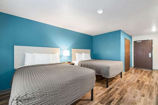  - WoodSpring Suites Davenport