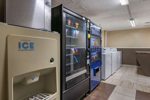  - Econo Lodge Inn & Suites Lafayette - I-65, Exit 172