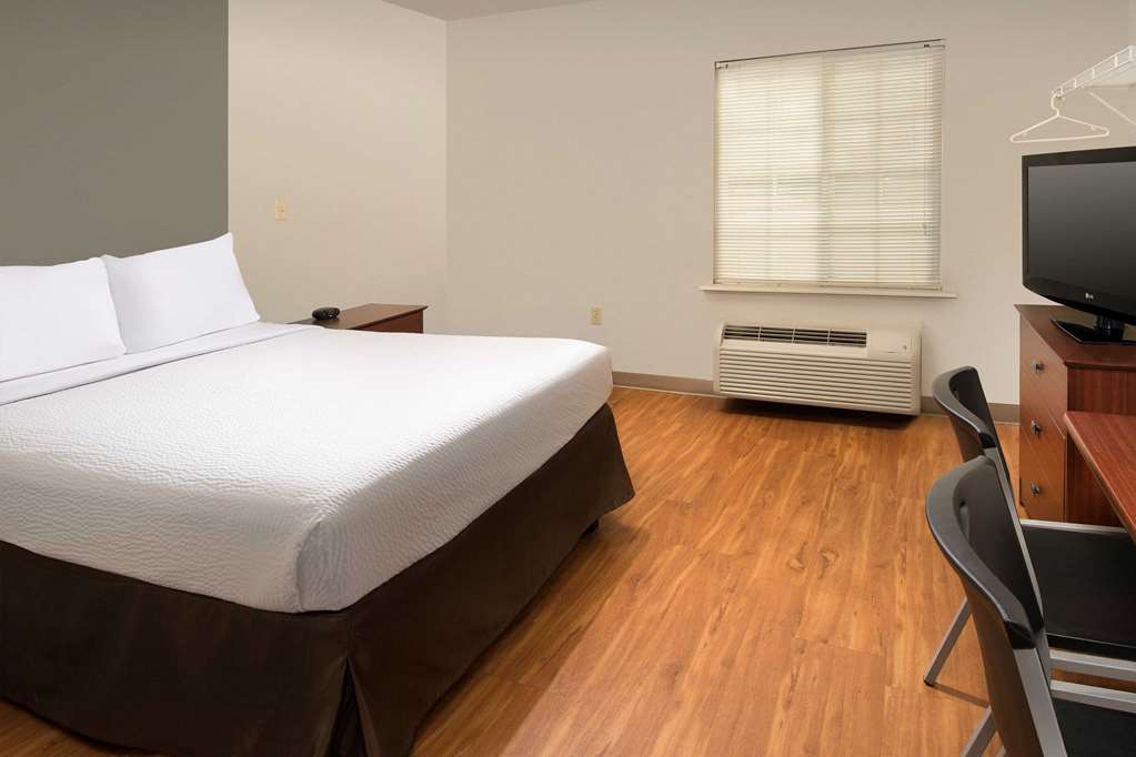 WOODSPRING SUITES KILLEEN-guestroom-Guest Room,On-Site.jpg