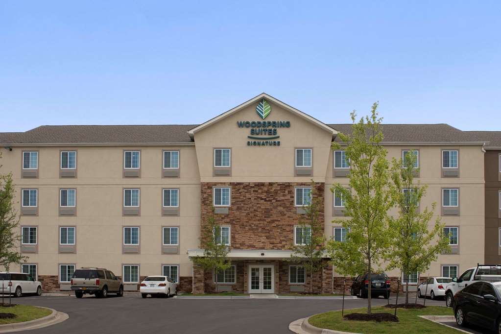 WoodSpring Suites Signature Austin South