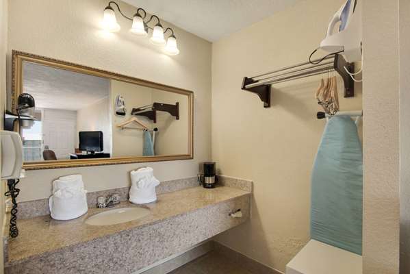  - Baymont Inn & Suites Panama City Beach