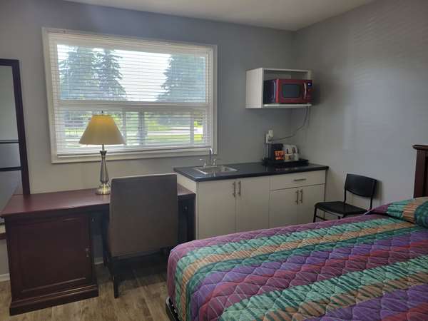  - Knights Inn Cobourg