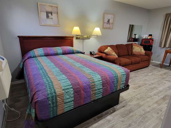  - Knights Inn Cobourg