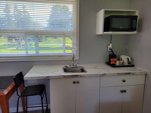  - Knights Inn Cobourg