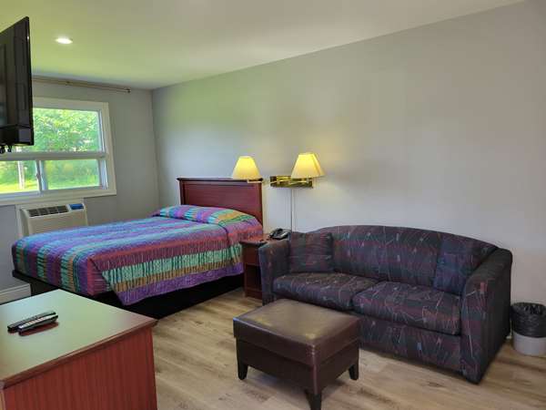  - Knights Inn Cobourg