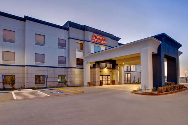 Exterior view - Hampton Inn & Suites Borger