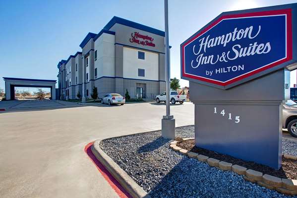 Exterior view - Hampton Inn & Suites Borger