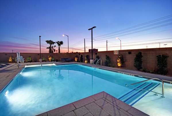 Pool - Hampton Inn Las Vegas Strip South - I-15, Exit 33