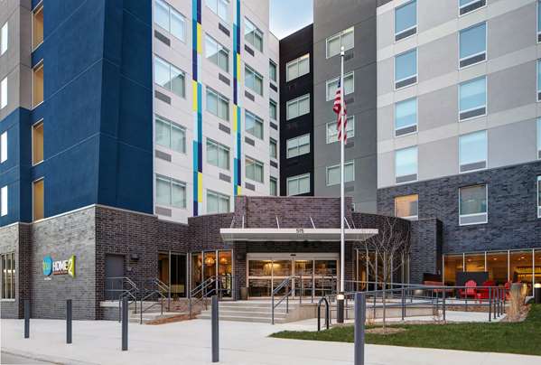 Exterior view - Tru by Hilton Hotel Downtown Milwaukee - I-794, Exit 1E