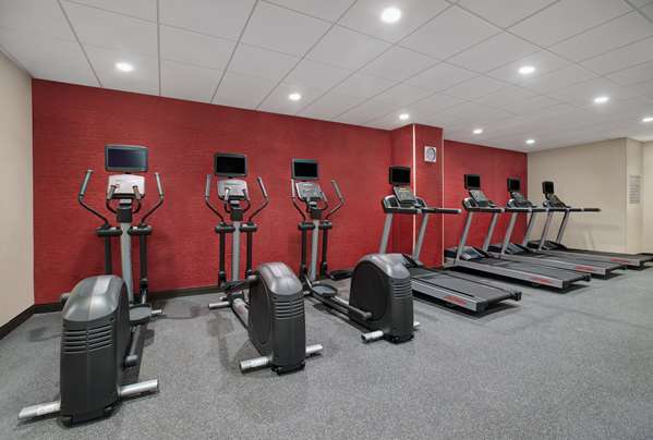 Fitness/ Exercise Room - Tru by Hilton Hotel Downtown Milwaukee - I-794, Exit 1E