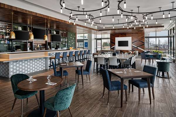 Restaurant - Hilton Garden Inn Waterfront Camden