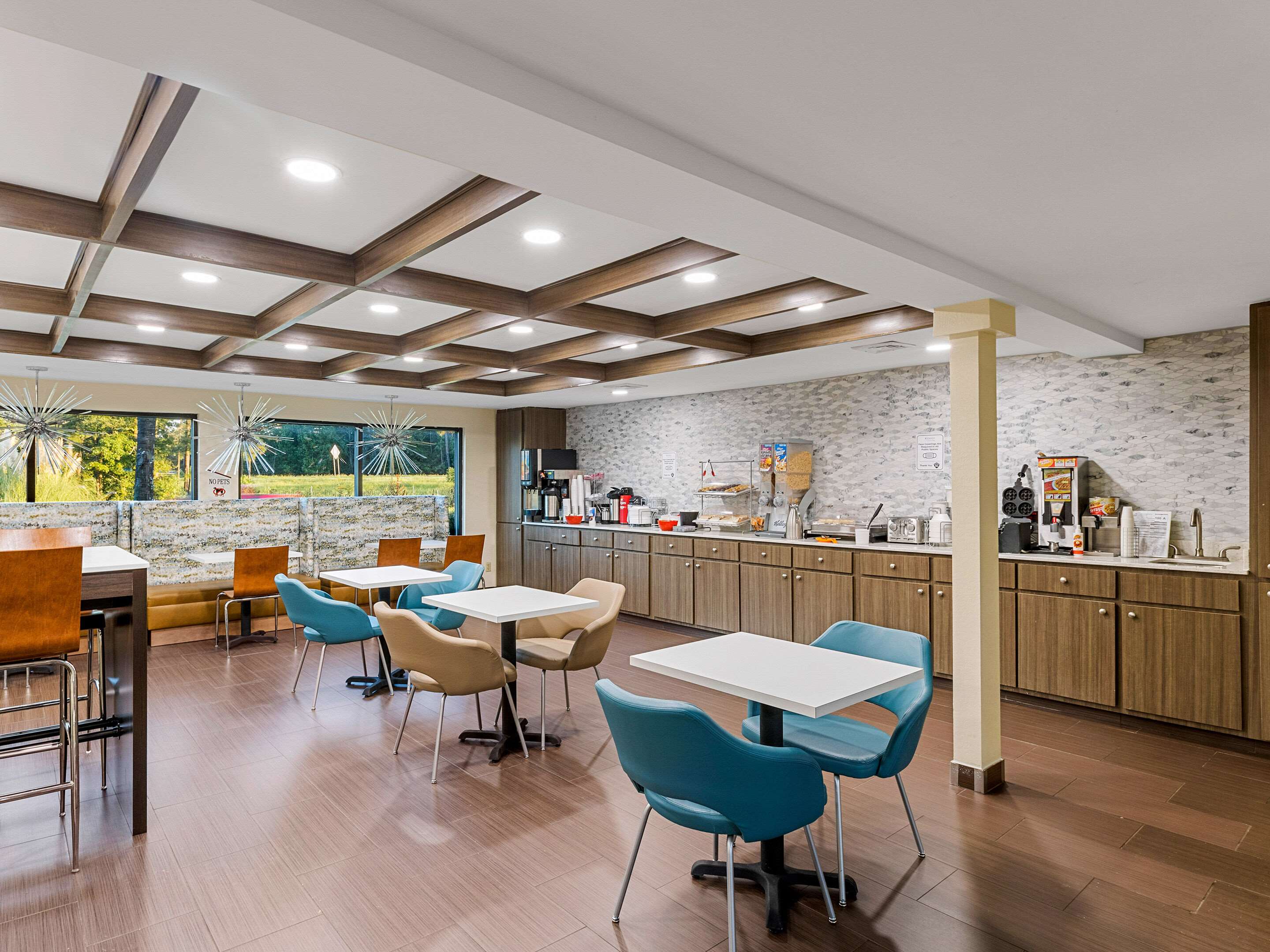 Breakfast area