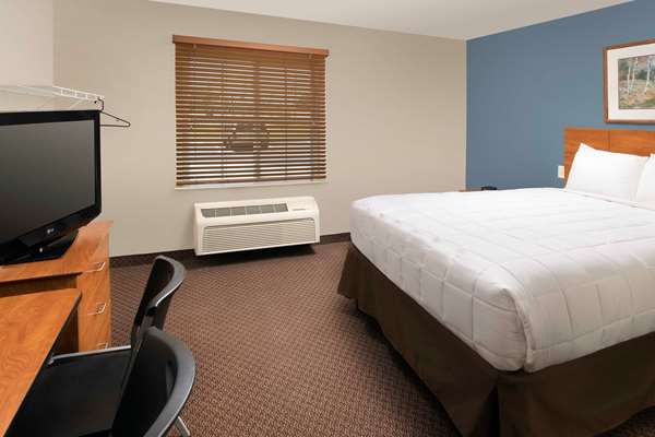  - WoodSpring Suites San Antonio - I-35, Exit 169