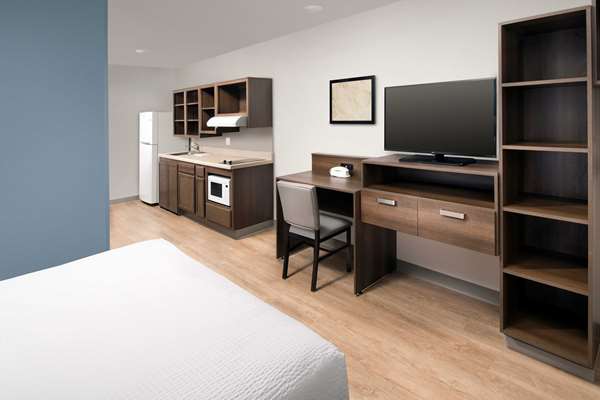  - WoodSpring Suites Gateway Hotel El Paso - I-10, Exit 34