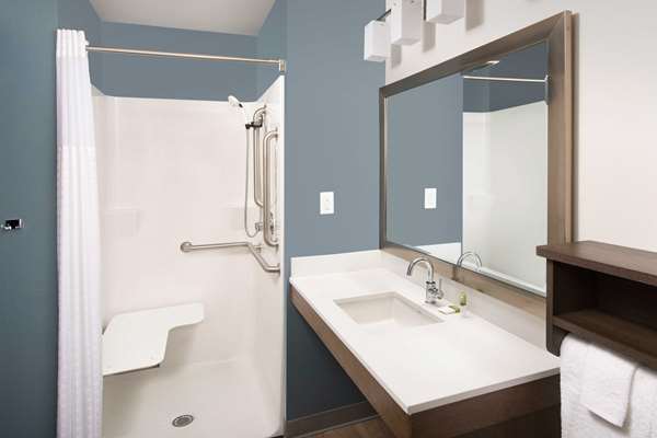  - WoodSpring Suites Gateway Hotel El Paso - I-10, Exit 34