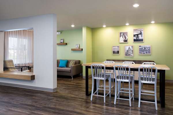  - WoodSpring Suites IAH Airport Humble - I-69, Exit 147