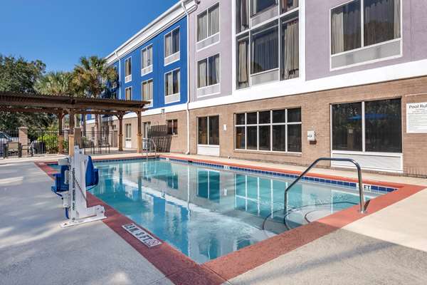 Pool - Best Western Plus Flagler Beach Area Inn & Suites Palm Coast - I-95, Exit 284