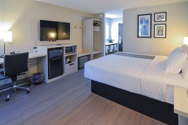  - Best Western Plus Lafayette Hotel University Area - I-65, Exit 172