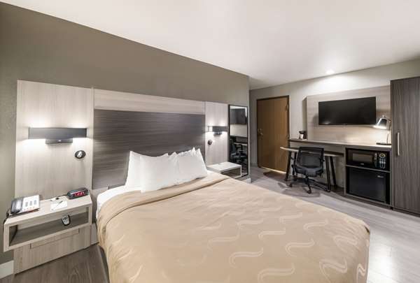  - Quality Inn & Suites Eastfield College Mesquite - I-30, Exit 55