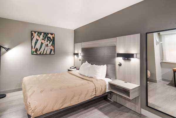  - Quality Inn & Suites Eastfield College Mesquite - I-30, Exit 55