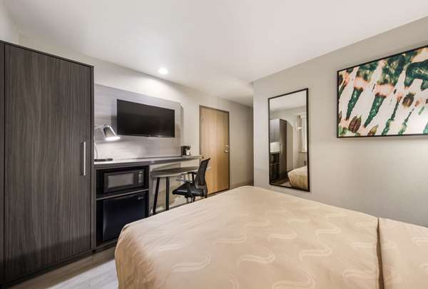 Suite - Quality Inn & Suites Eastfield College Mesquite - I-30, Exit 55