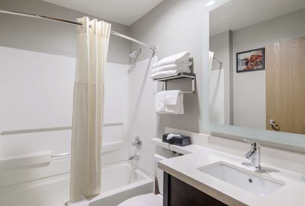  - Quality Inn & Suites Eastfield College Mesquite - I-30, Exit 55