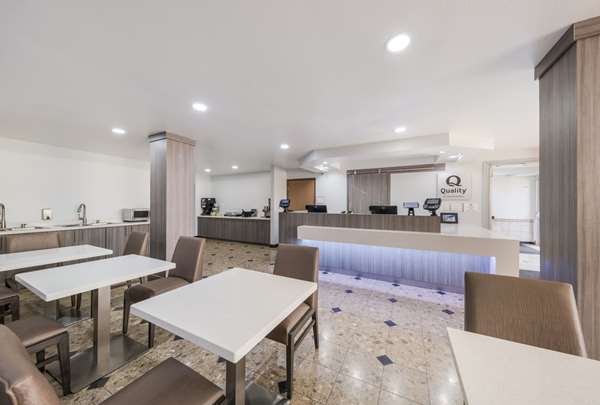  - Quality Inn & Suites Eastfield College Mesquite - I-30, Exit 55