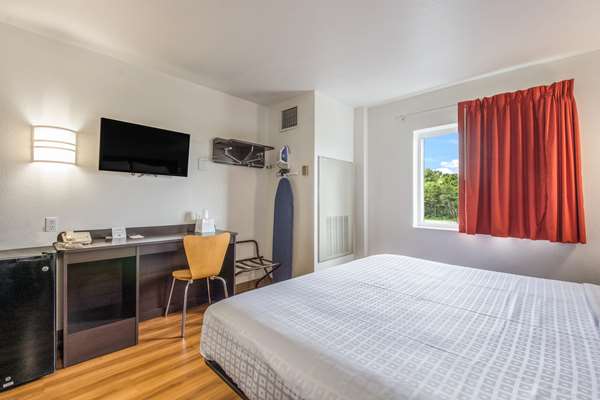  - Americas Best Value Inn East Knoxville - I-40, Exit 398