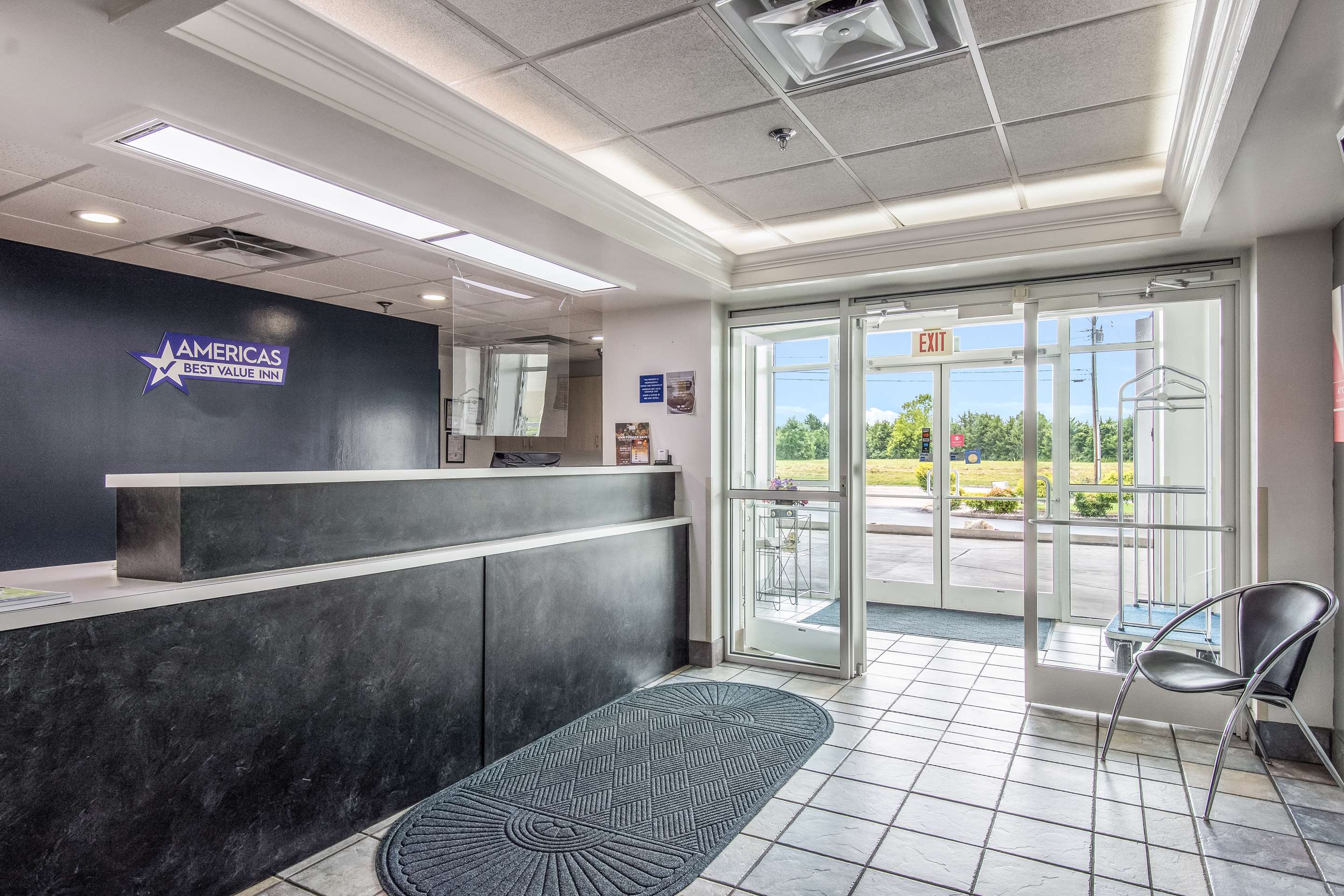 Lobby | Americas Best Value Inn-Knoxville East