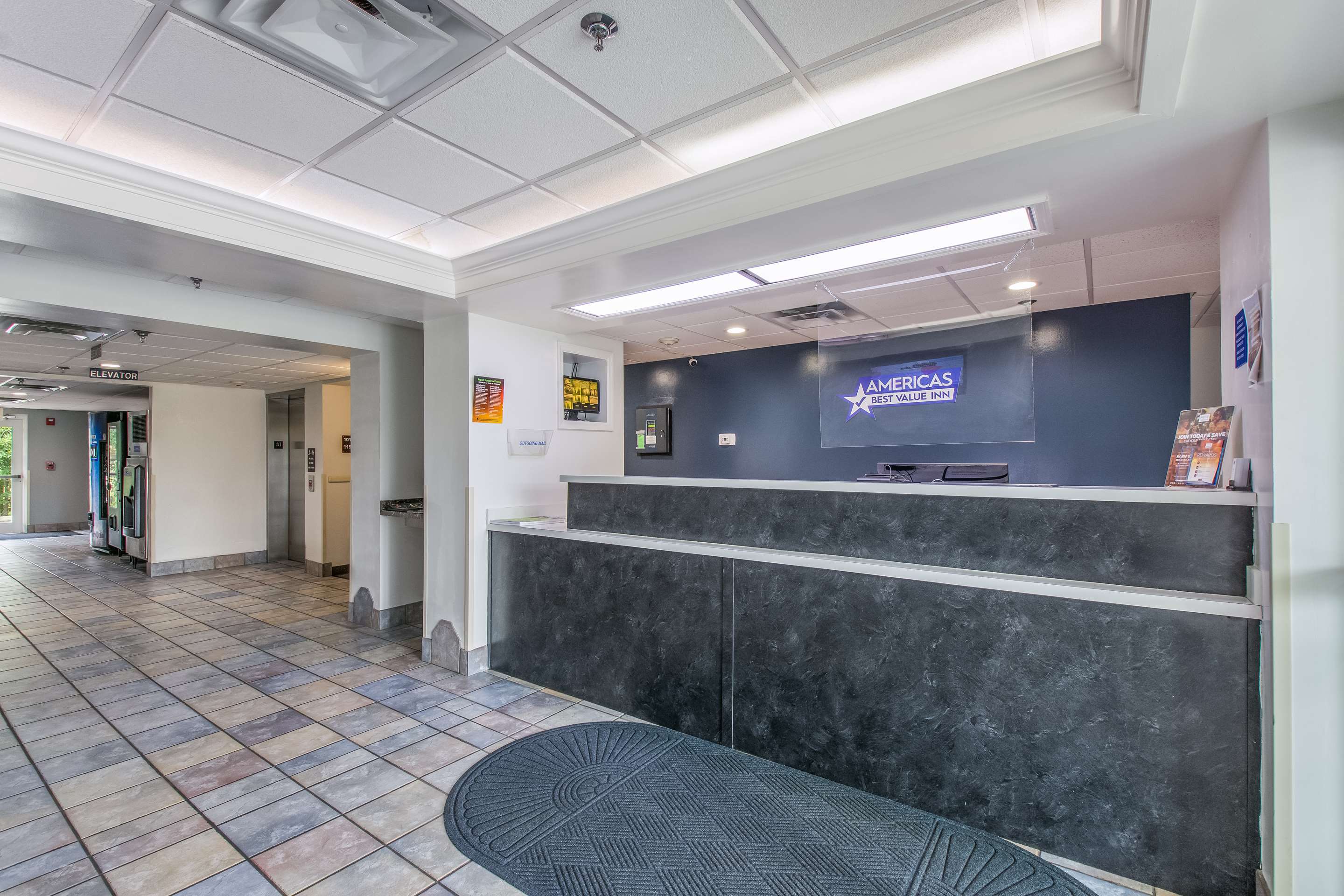 Lobby | Americas Best Value Inn-Knoxville East