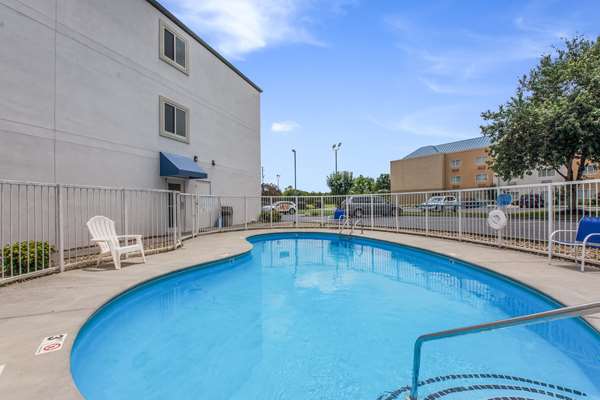 Pool - Americas Best Value Inn East Knoxville - I-40, Exit 398