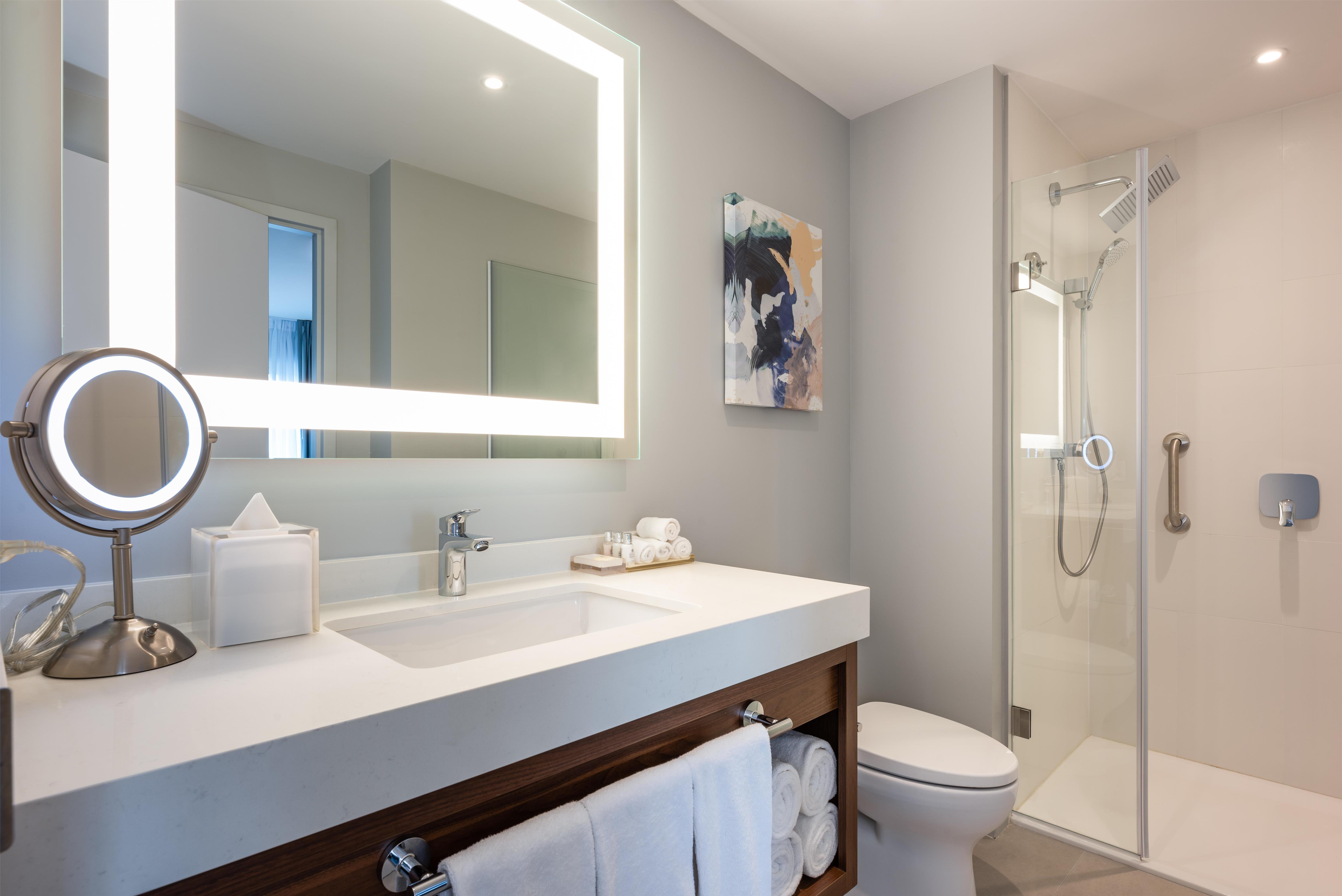 Embassy Suites by Hilton Aruba Resort Room Type - 2 QN 1 BDRM STE OCEANVIEW